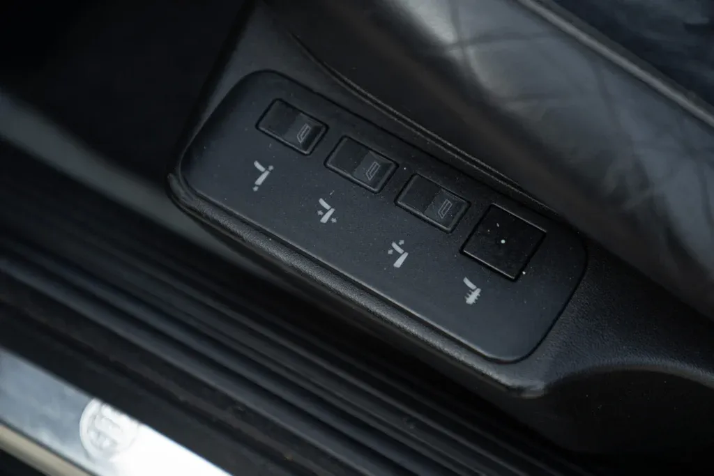 Lancia Thema for sale | 1989 LANCIA THEMA 8.32 - Image 31