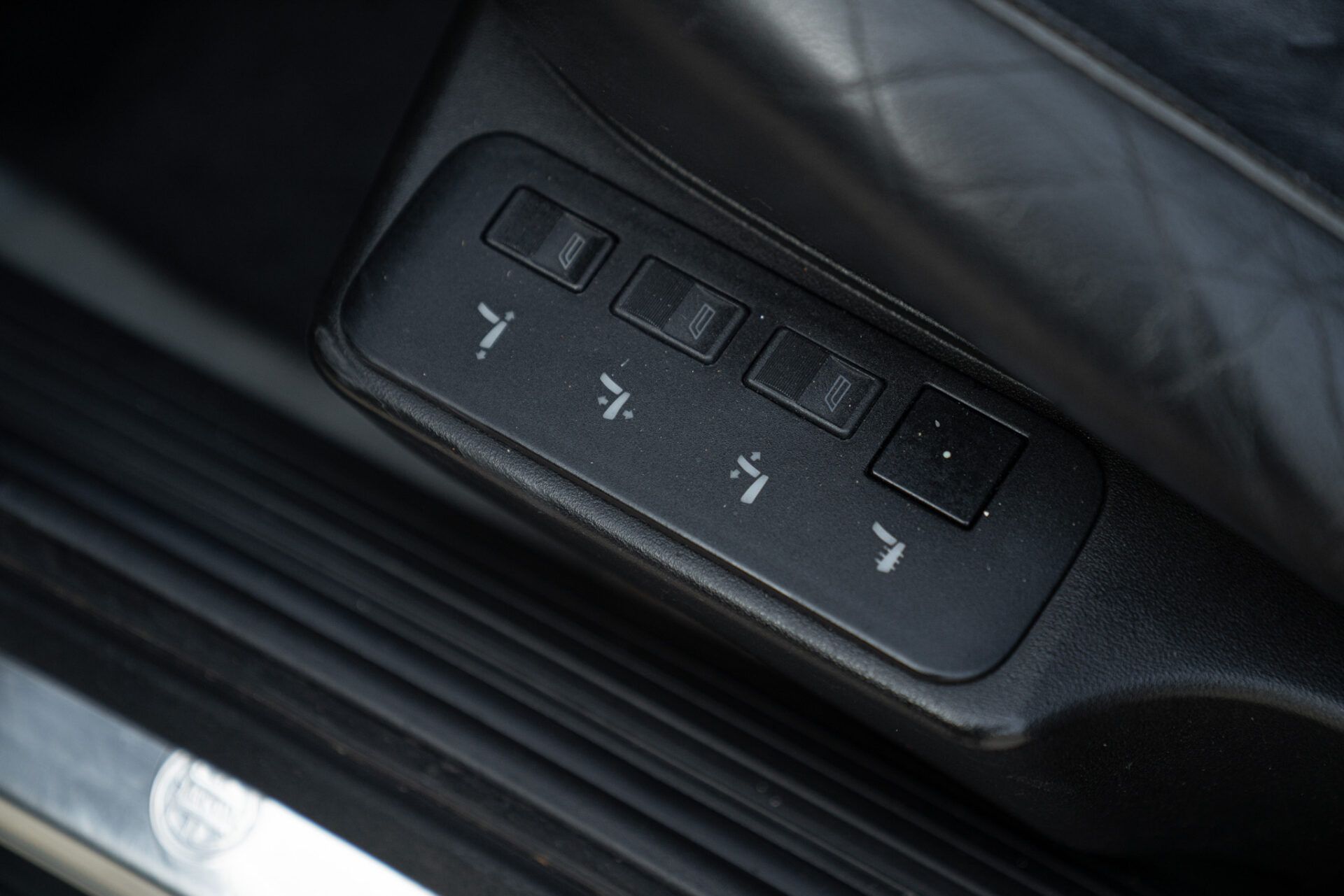 Lancia Thema for sale | 1989 LANCIA THEMA 8.32 - Image 31