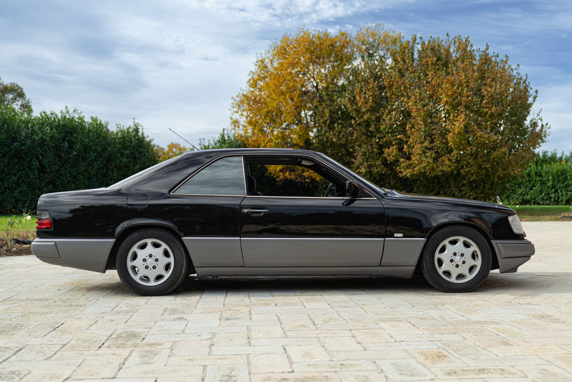 Mercedes-Benz E-Class for sale | 1990 MERCEDES-BENZ CE 200 COUPE’ - Image 4