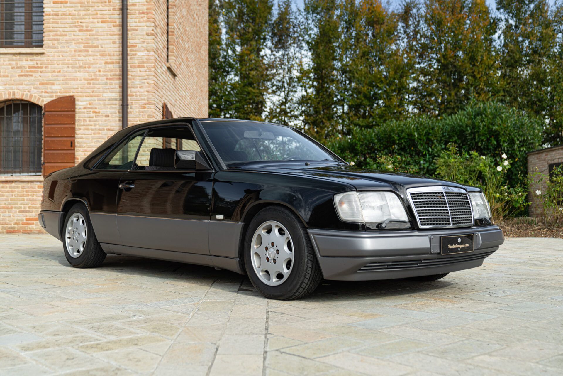Mercedes-Benz E-Class for sale | 1990 MERCEDES-BENZ CE 200 COUPE’ - Image 2
