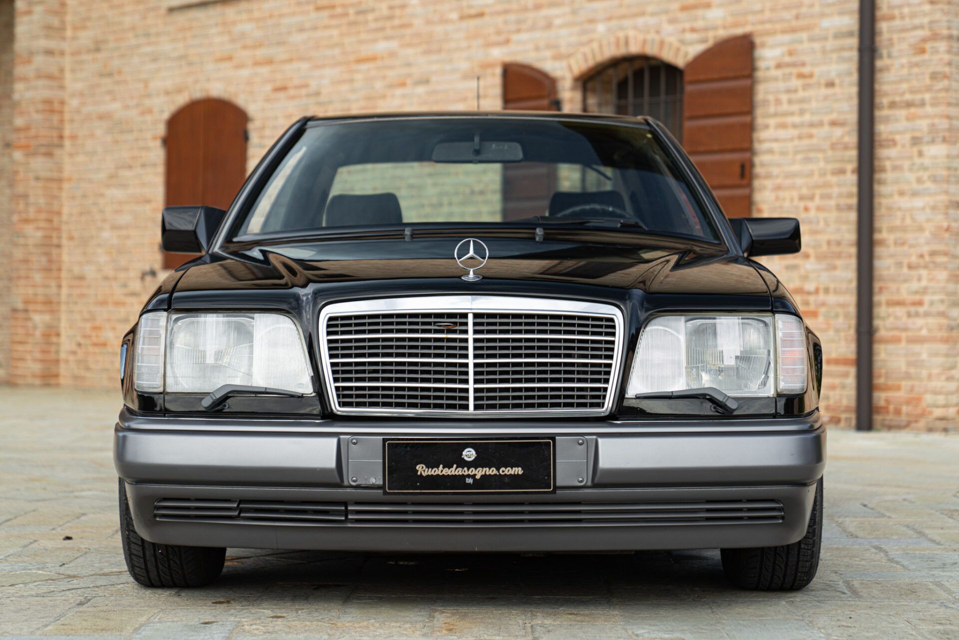 Mercedes-Benz E-Class for sale | 1990 MERCEDES-BENZ CE 200 COUPE’ - Image 3