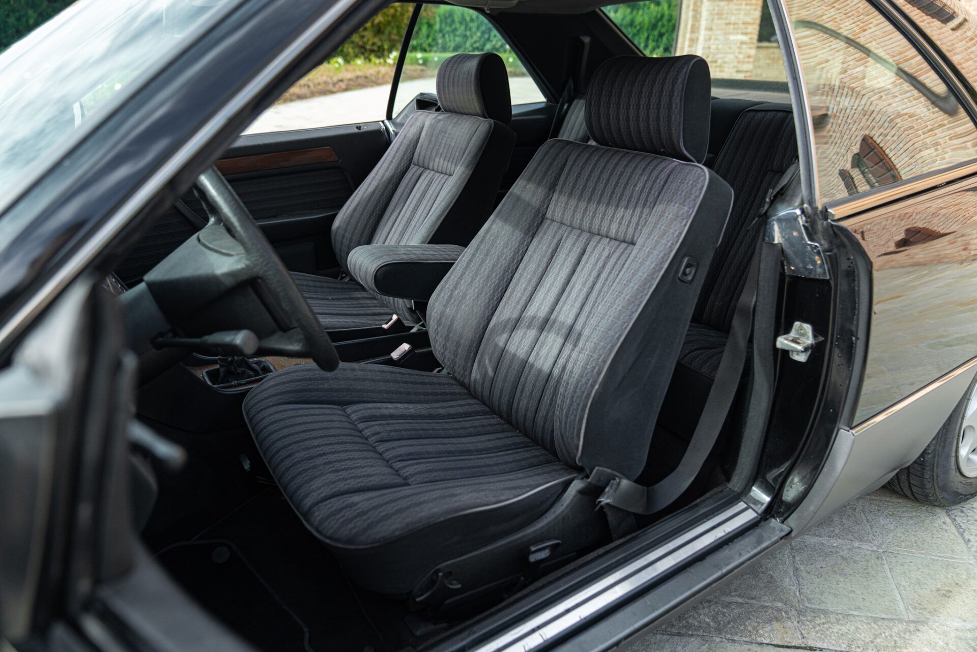 Mercedes-Benz E-Class for sale | 1990 MERCEDES-BENZ CE 200 COUPE’ - Image 25