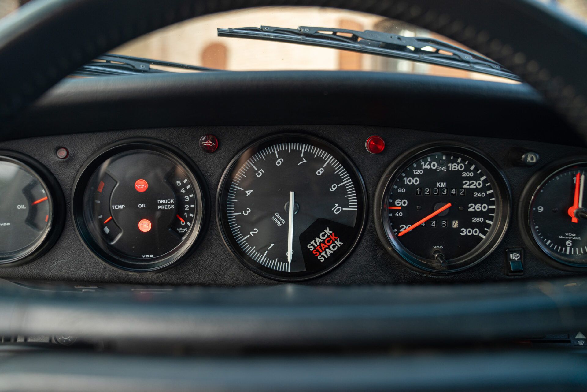 Porsche 911 for sale | 1989 PORSCHE 911 CARRERA 3.2 G50 CABRIOLET - Image 45