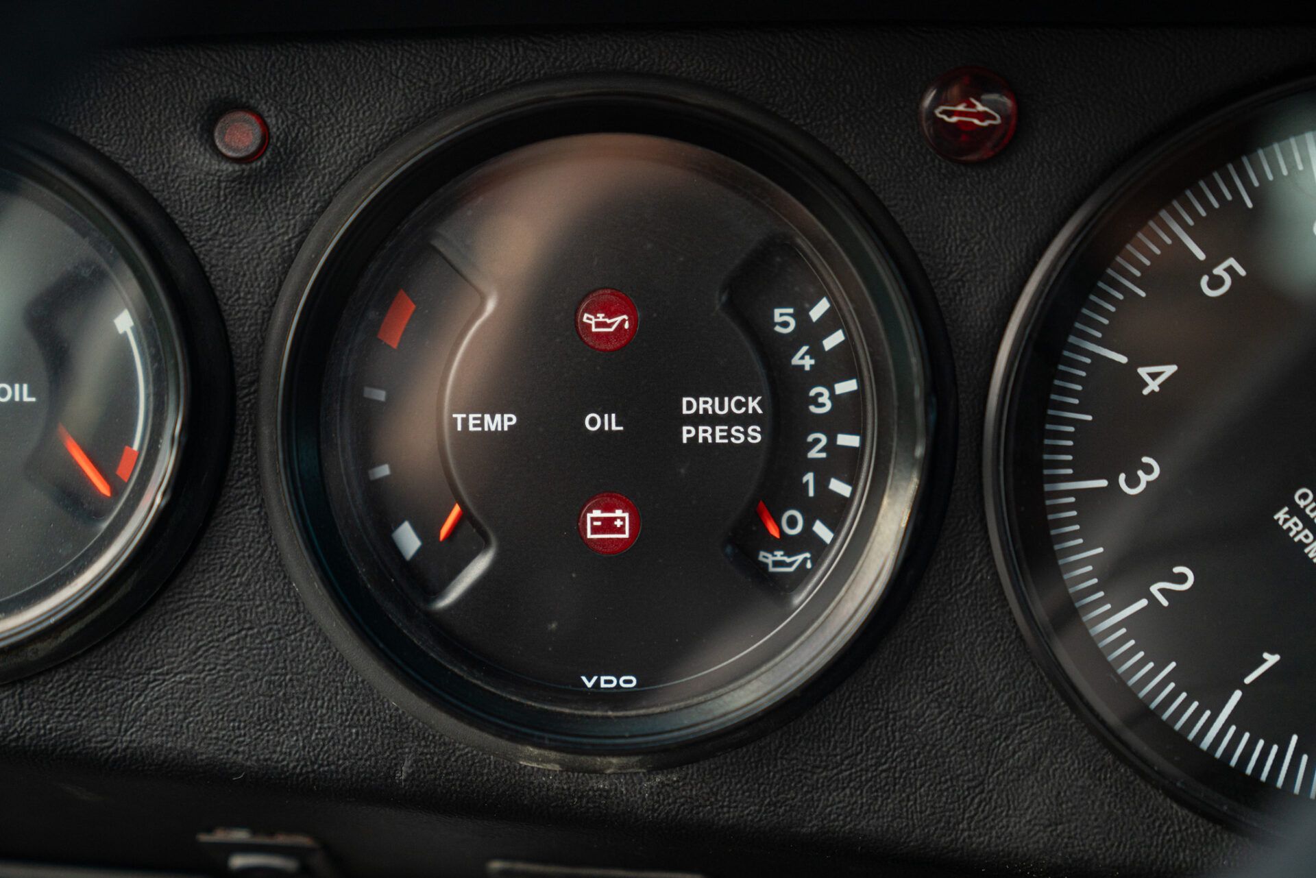 Porsche 911 for sale | 1989 PORSCHE 911 CARRERA 3.2 G50 CABRIOLET - Image 43