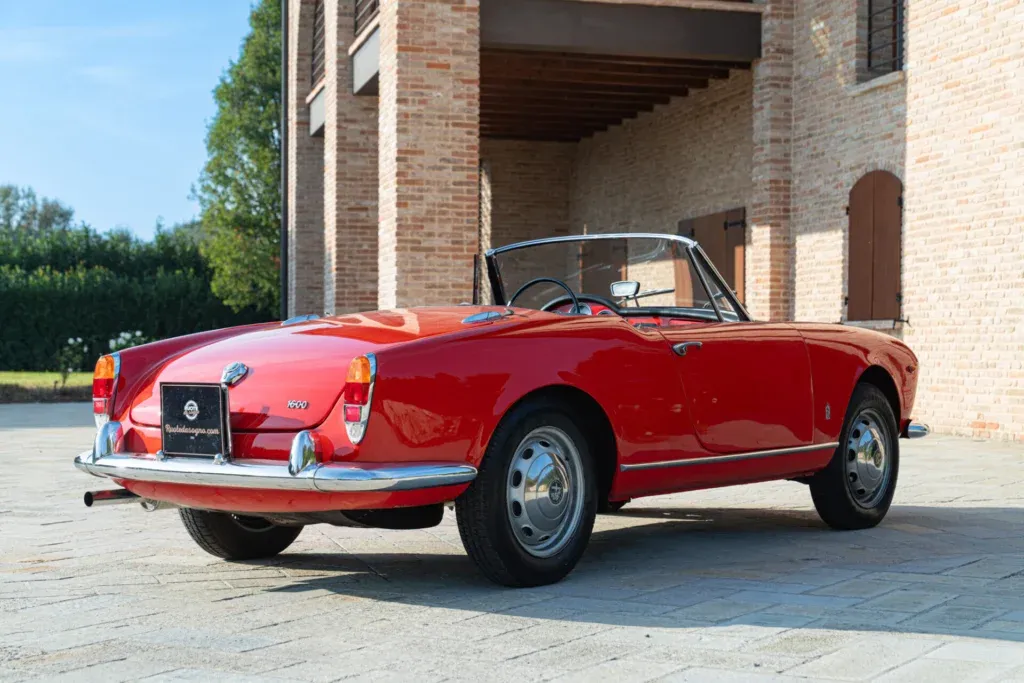 Alfa Romeo Giulia Spider for sale | 1964 Alfa Romeo Giulia Spider - Image 11