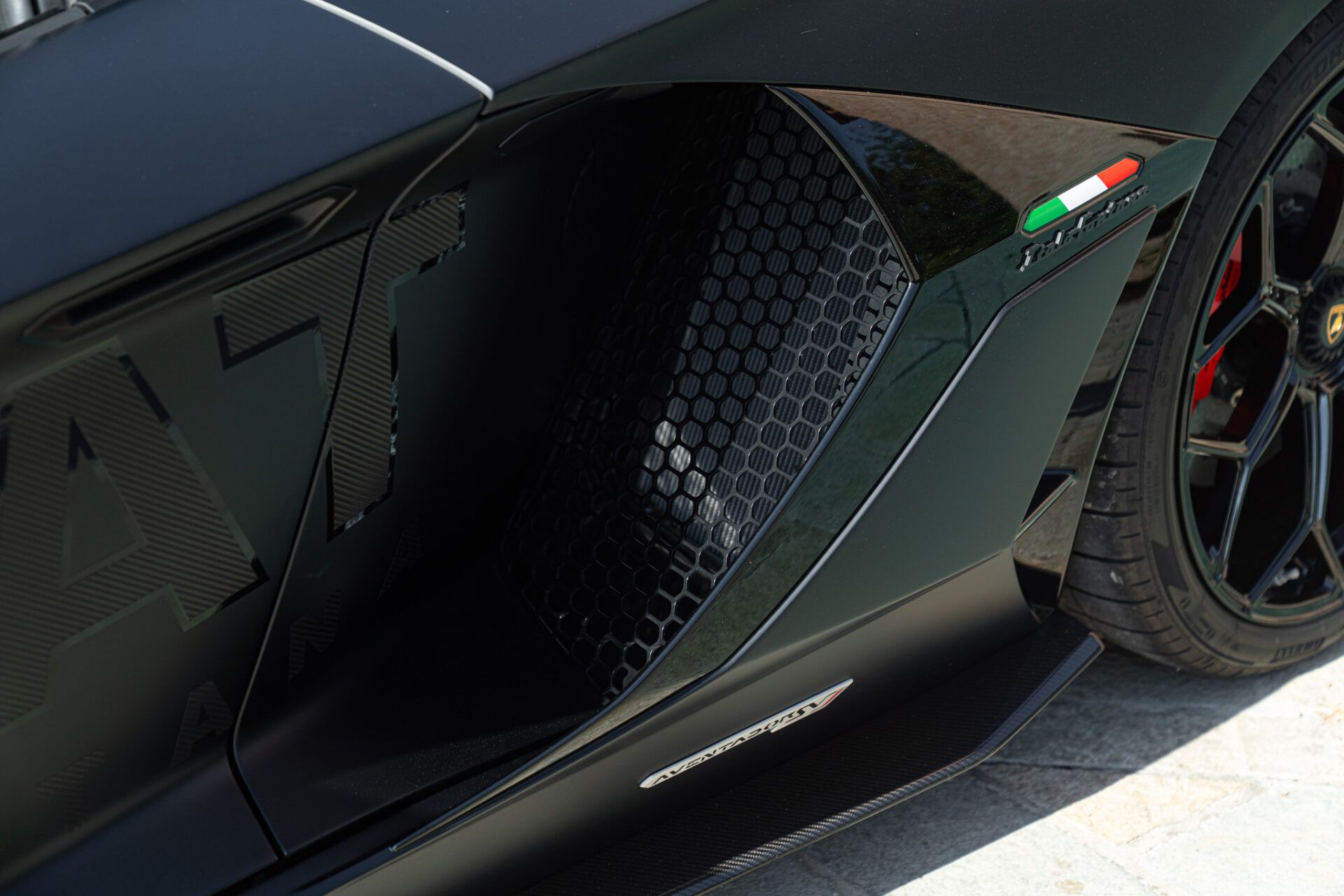 Lamborghini Aventador for sale | 2021 LAMBORGHINI AVENTADOR SVJ ROADSTER - Image 14