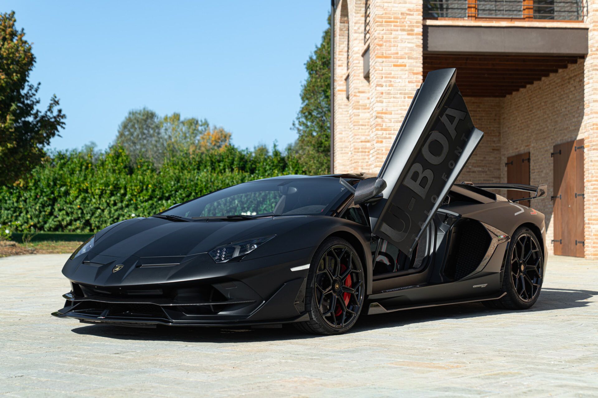 Lamborghini Aventador for sale | 2021 LAMBORGHINI AVENTADOR SVJ ROADSTER - Image 2