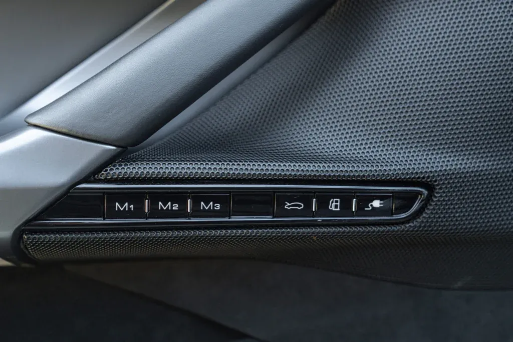 Ferrari SF90 for sale | 2022 FERRARI SF 90 SPIDER - Image 65