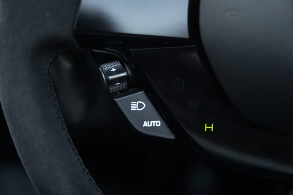 Ferrari SF90 for sale | 2022 FERRARI SF 90 SPIDER - Image 52