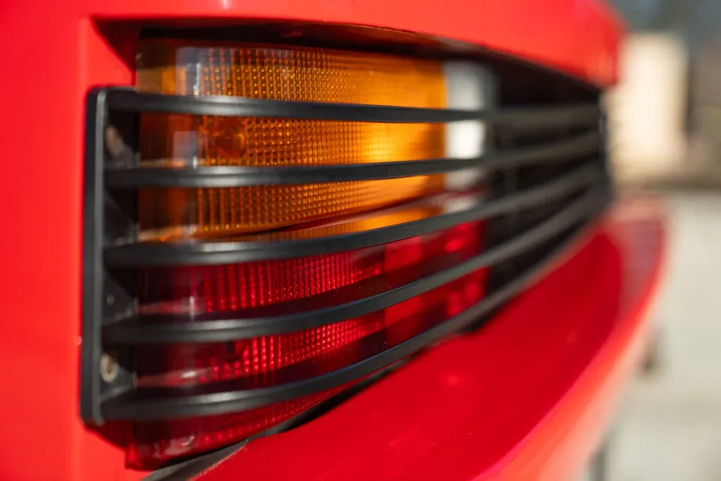 Ferrari Testarossa for sale | 1985 FERRARI TESTAROSSA MONOSPECCHIO – MONODADO - Image 24