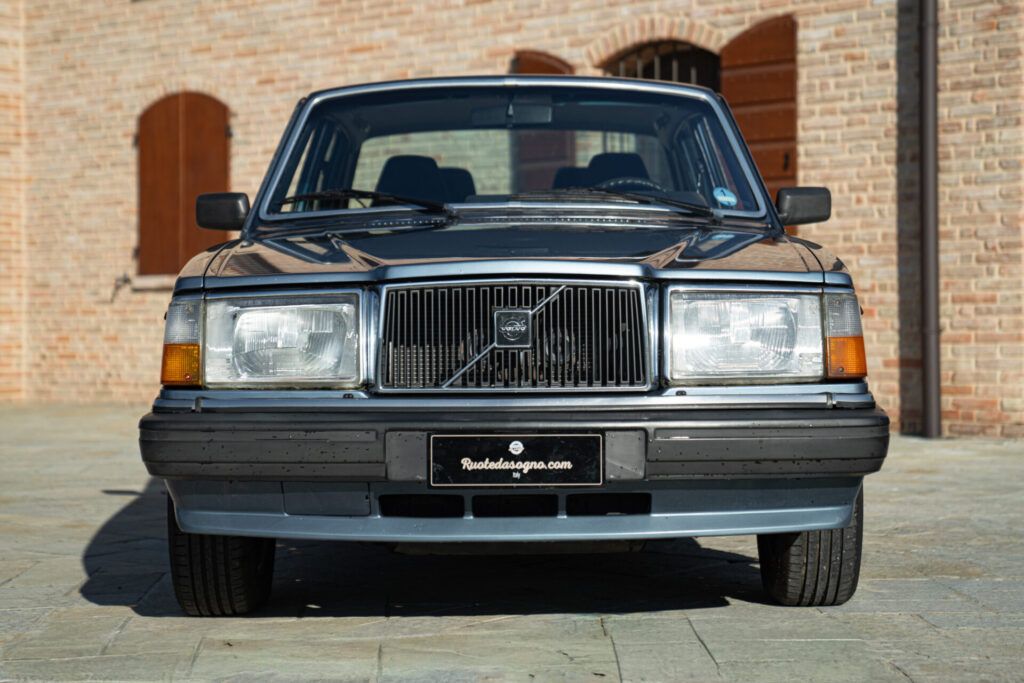 Volvo 244 for sale | 1984 VOLVO 244 GL 2.3L - Image 3
