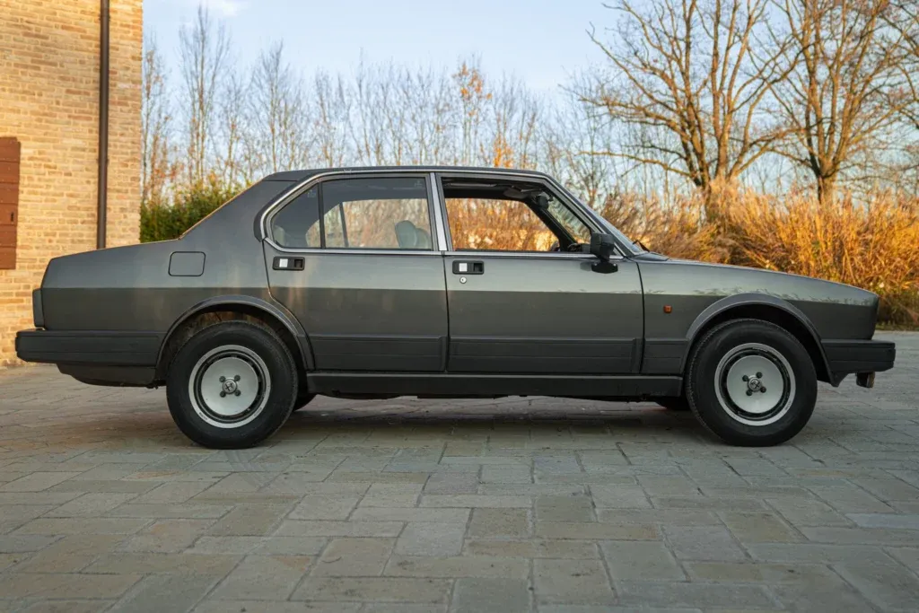 Alfa Romeo Alfetta (Berlina) for sale | 1984 ALFA ROMEO ALFETTA INIEZIONE QUADRIFOGLIO ORO - Image 12