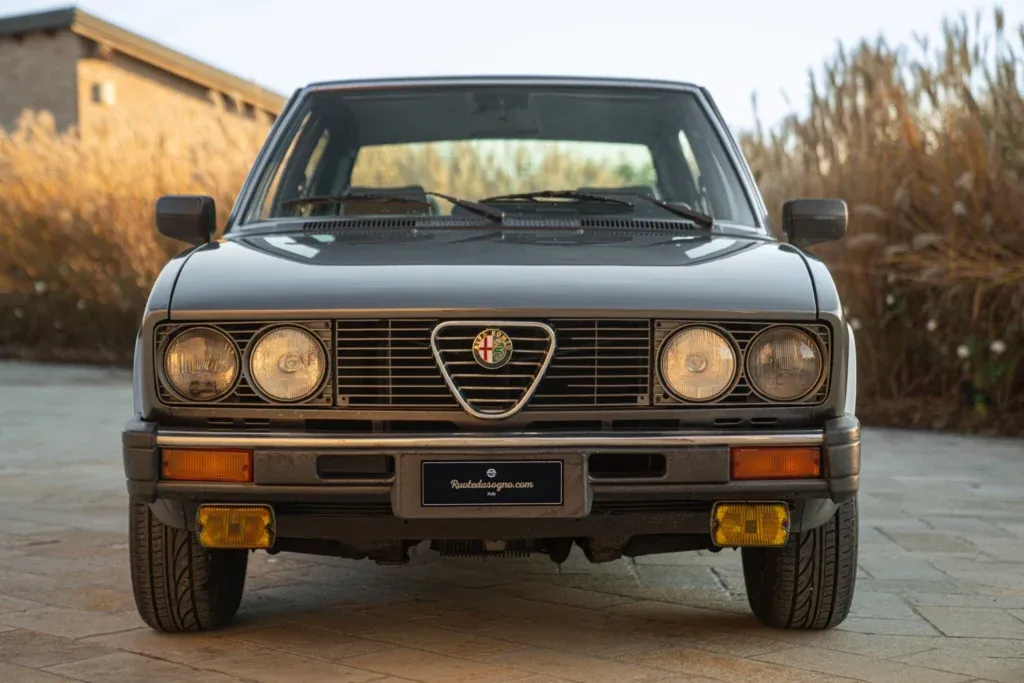 Alfa Romeo Alfetta (Berlina) for sale | 1984 ALFA ROMEO ALFETTA INIEZIONE QUADRIFOGLIO ORO - Image 3