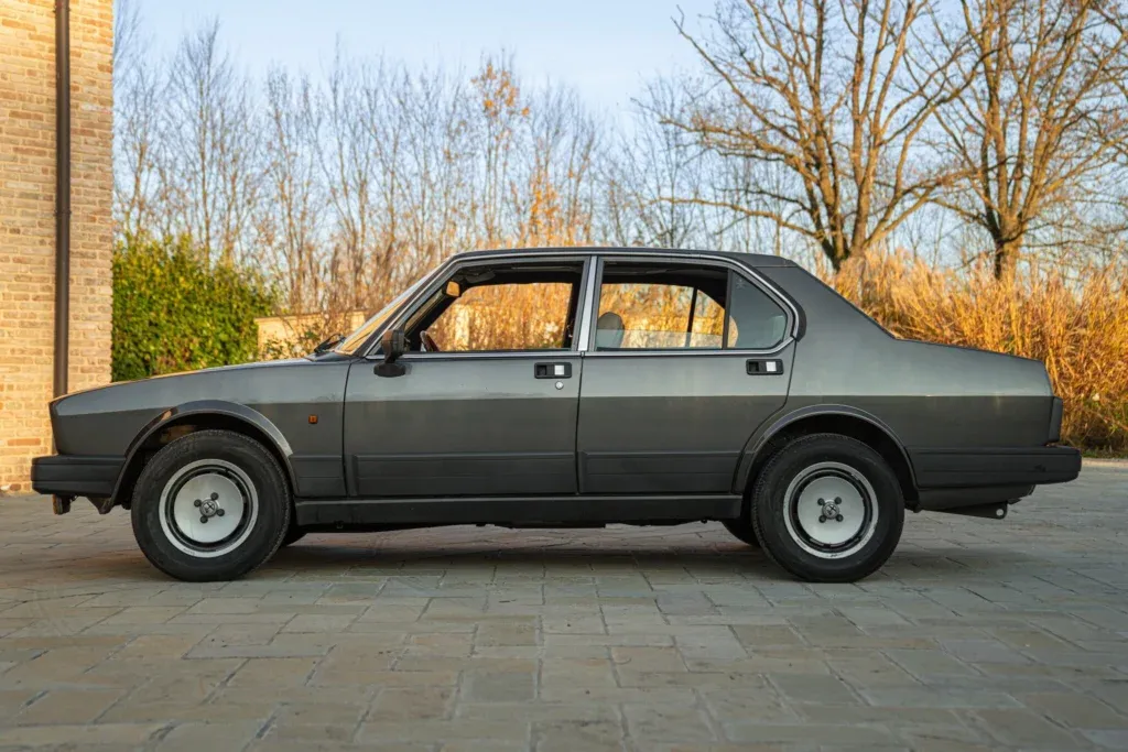 Alfa Romeo Alfetta (Berlina) for sale | 1984 ALFA ROMEO ALFETTA INIEZIONE QUADRIFOGLIO ORO - Image 16