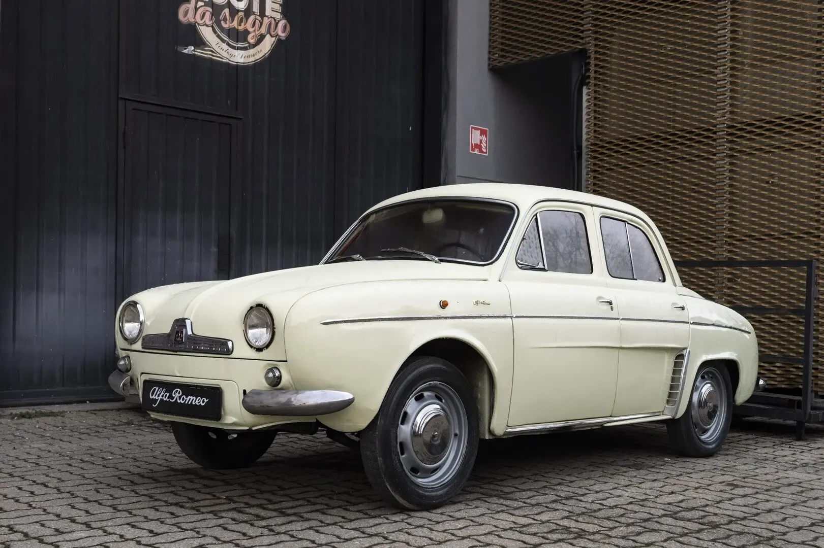 Renault Dauphine for sale | 1960 ALFA ROMEO ONDINE