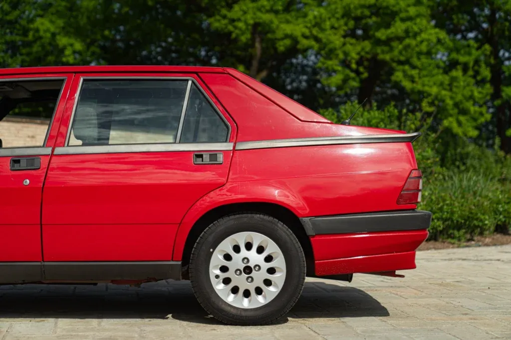 Alfa Romeo 75 / Milano for sale | 1991 ALFA ROMEO 75 - Image 22