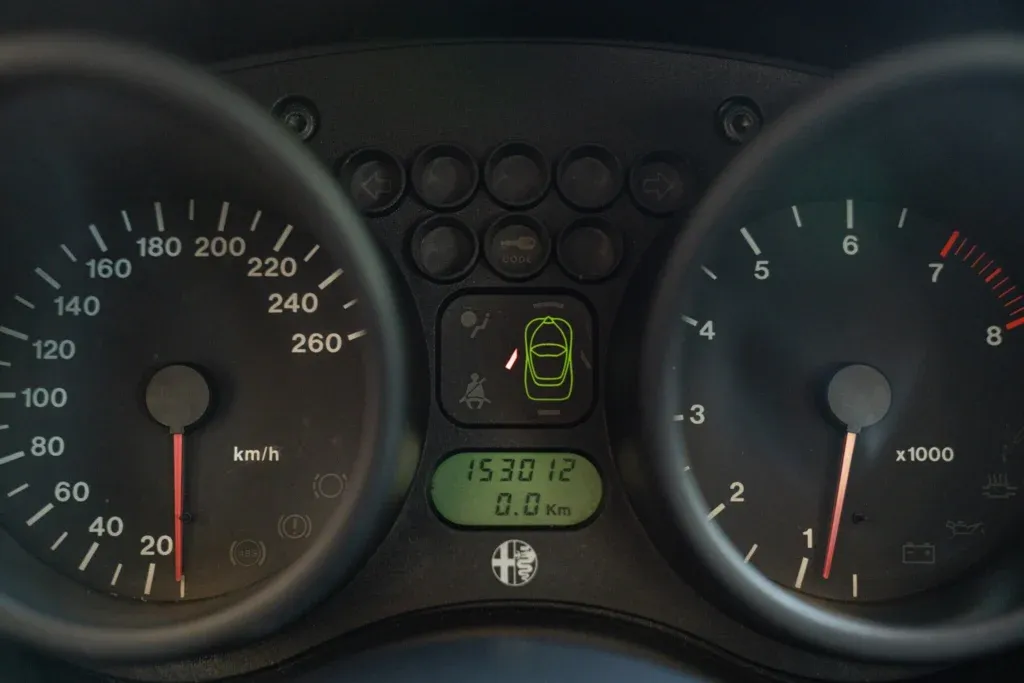 Alfa Romeo for sale | 1997 ALFA ROMEO GTV SPIDER 2.0 Twin Spark - Image 46