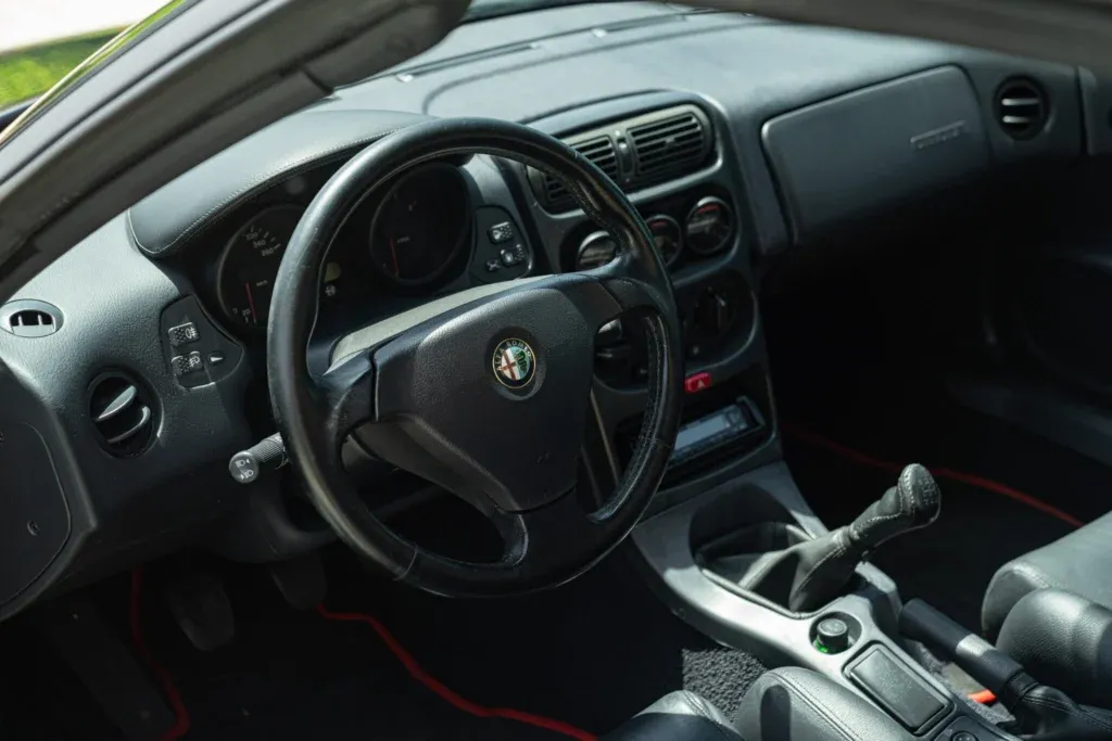 Alfa Romeo for sale | 1997 ALFA ROMEO GTV SPIDER 2.0 Twin Spark - Image 33