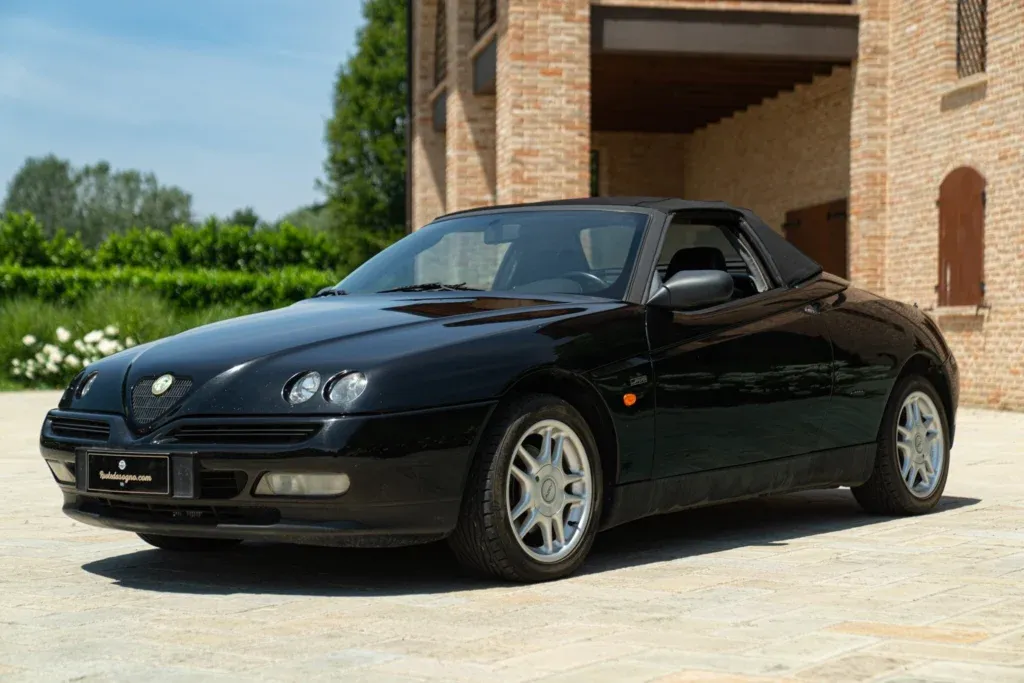 Alfa Romeo for sale | 1997 ALFA ROMEO GTV SPIDER 2.0 Twin Spark - Image 9