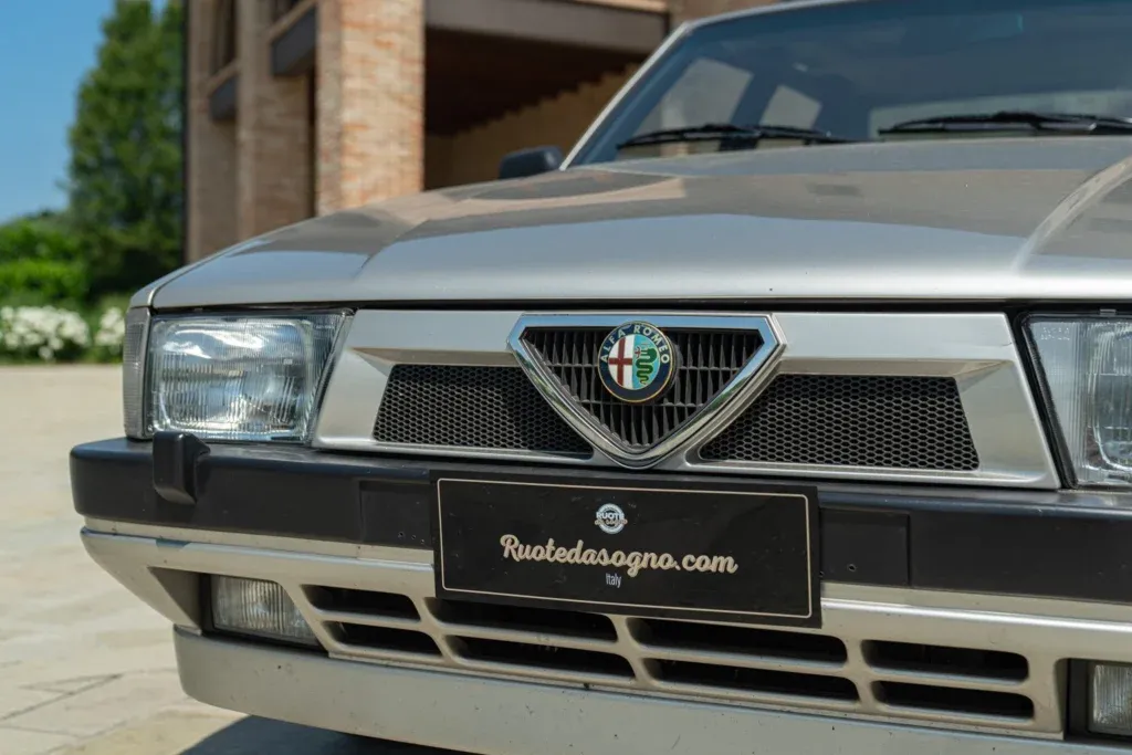 Alfa Romeo 75 / Milano for sale | 1989 ALFA ROMEO 75 2.0 - Image 12
