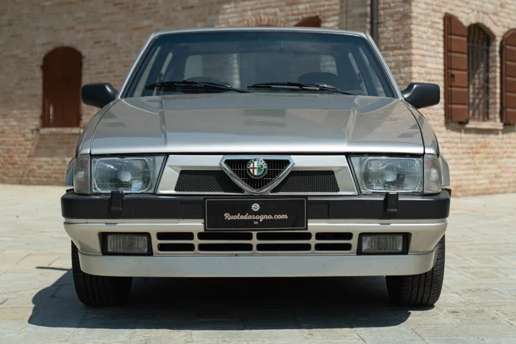 Alfa Romeo 75 / Milano for sale | 1989 ALFA ROMEO 75 2.0 - Image 3