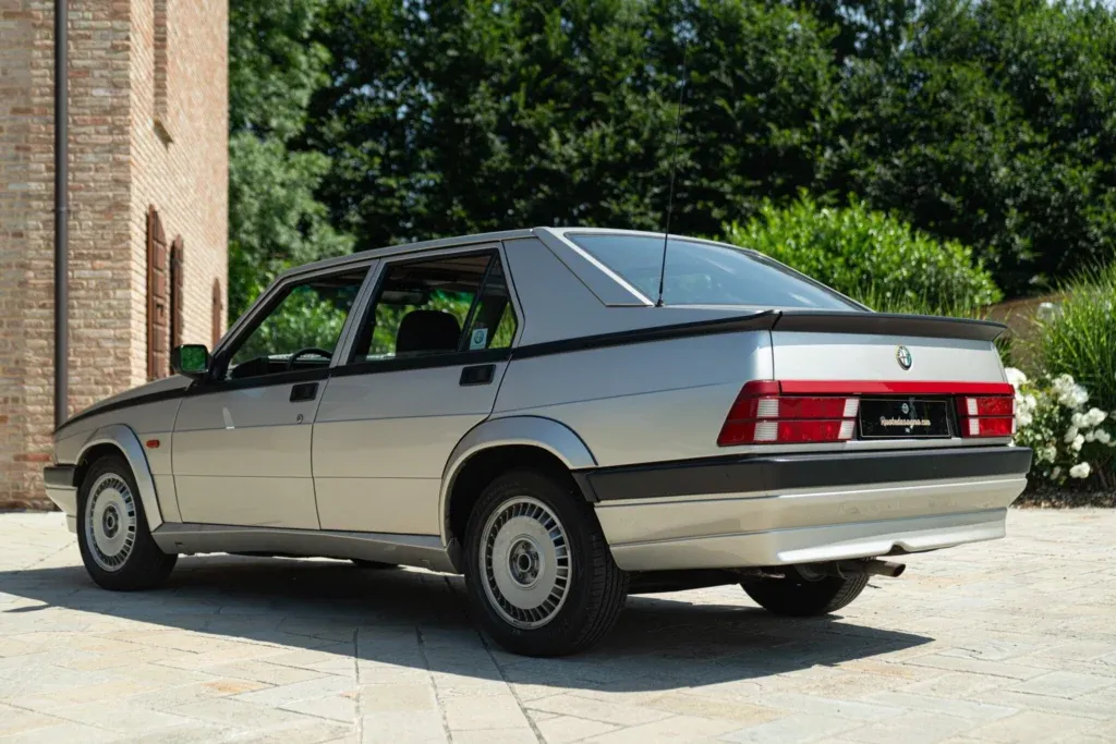 Alfa Romeo 75 / Milano for sale | 1989 ALFA ROMEO 75 2.0 - Image 7