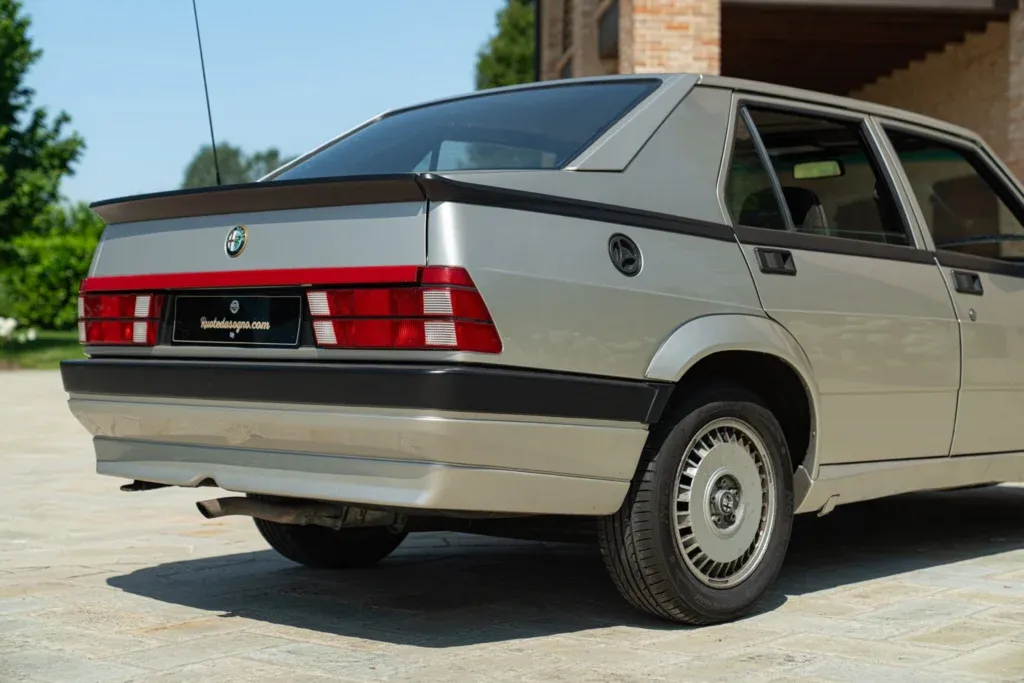 Alfa Romeo 75 / Milano for sale | 1989 ALFA ROMEO 75 2.0 - Image 23