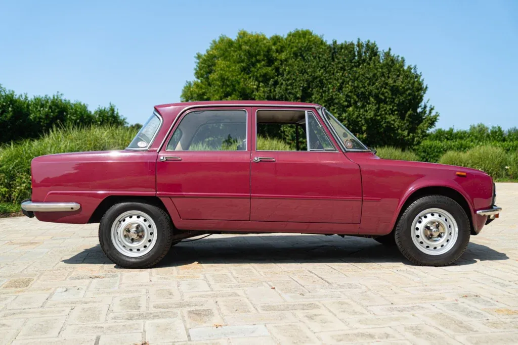 Alfa Romeo Giulia (105/115) Berlina for sale | 1974 ALFA ROMEO GIULIA NUOVA SUPER 1300 - Image 5