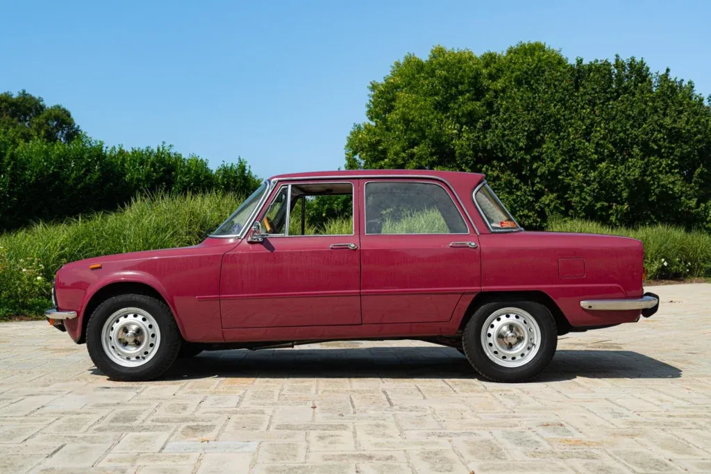 Alfa Romeo Giulia (105/115) Berlina for sale | 1974 ALFA ROMEO GIULIA NUOVA SUPER 1300 - Image 4