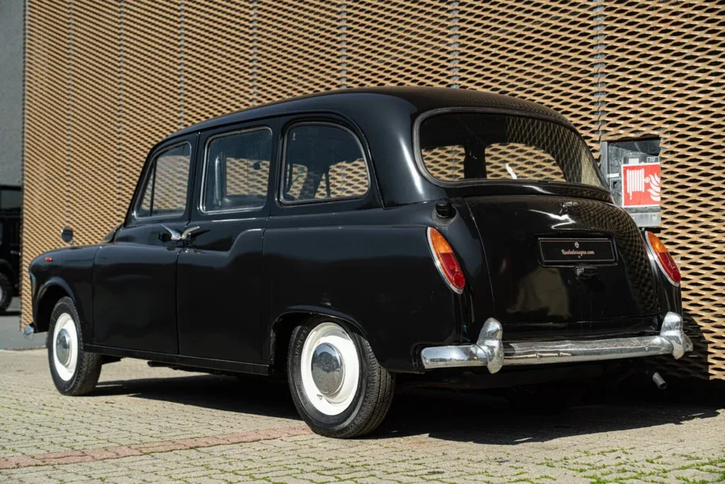 Austin FX4 for sale | 1961 AUSTIN FX4 “LONDON TAXI” - Image 3