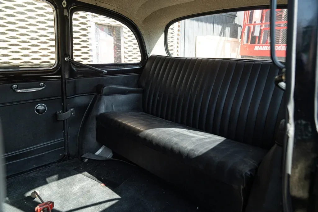 Austin FX4 for sale | 1961 AUSTIN FX4 “LONDON TAXI” - Image 29
