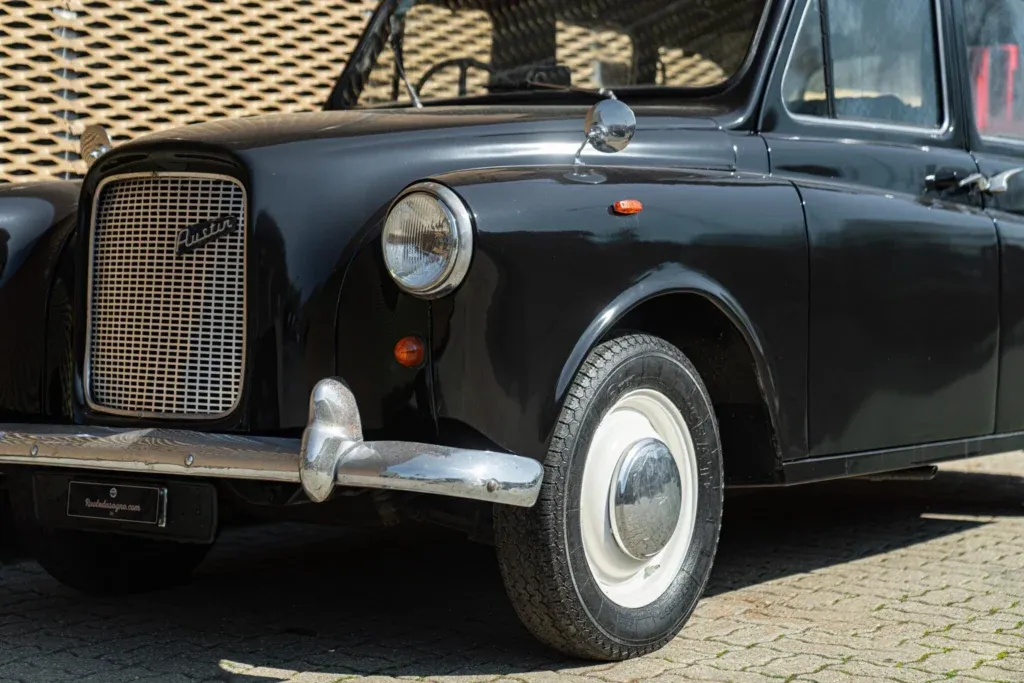 Austin FX4 for sale | 1961 AUSTIN FX4 'LONDON TAXI' - Image 17