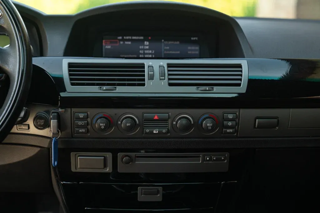 BMW 7 Series for sale | 2001 BMW 745 LI INDIVIDUAL - Image 38