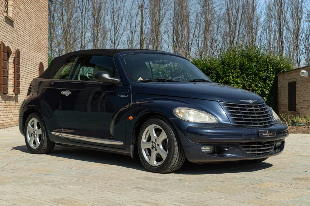 Chrysler PT Cruiser for sale | 2005 CHRYSLER PT CRUISER LIMITED 2.4 L CABRIOLET - Image 2