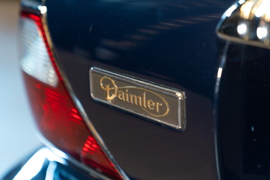 Daimler Eight for sale | 1997 DAIMLER V8 LWB - Image 19