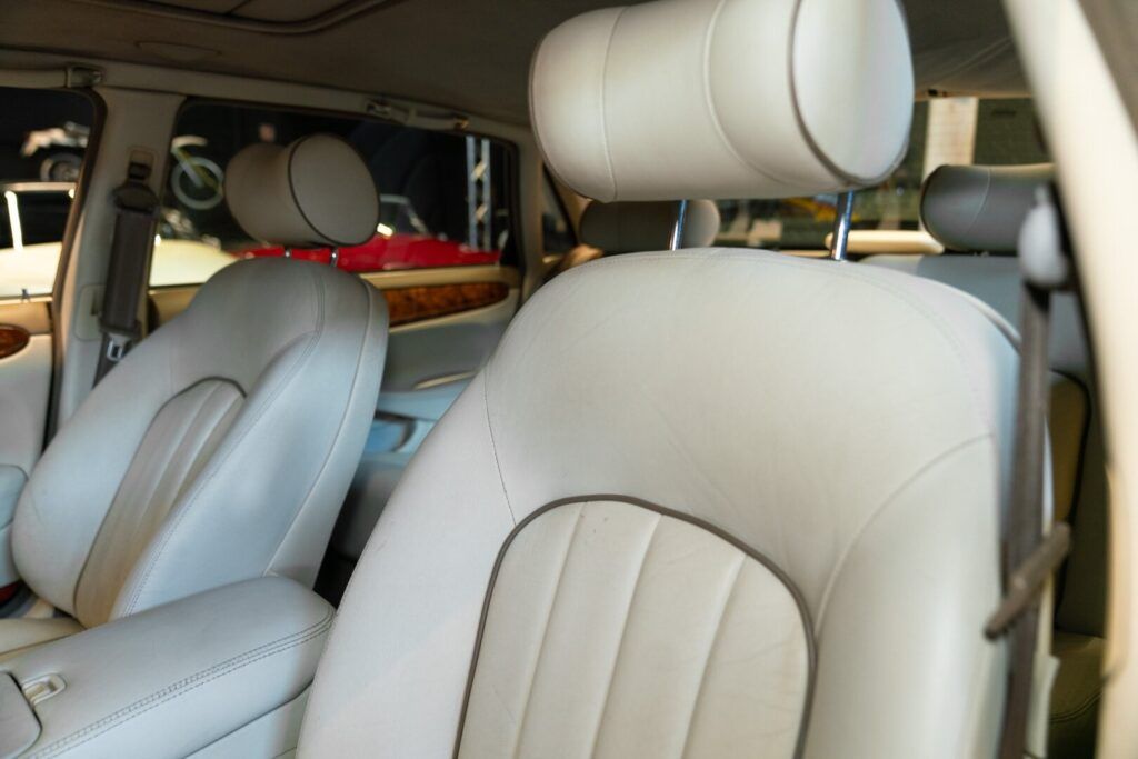 Daimler Eight for sale | 1997 DAIMLER V8 LWB - Image 28