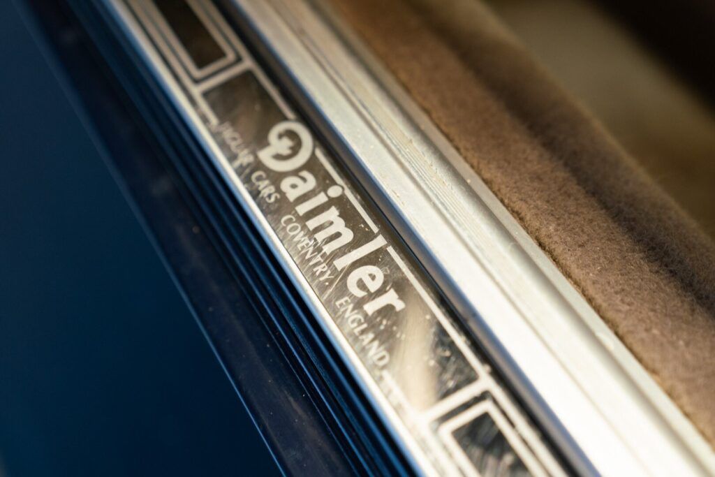 Daimler Eight for sale | 1997 DAIMLER V8 LWB - Image 27