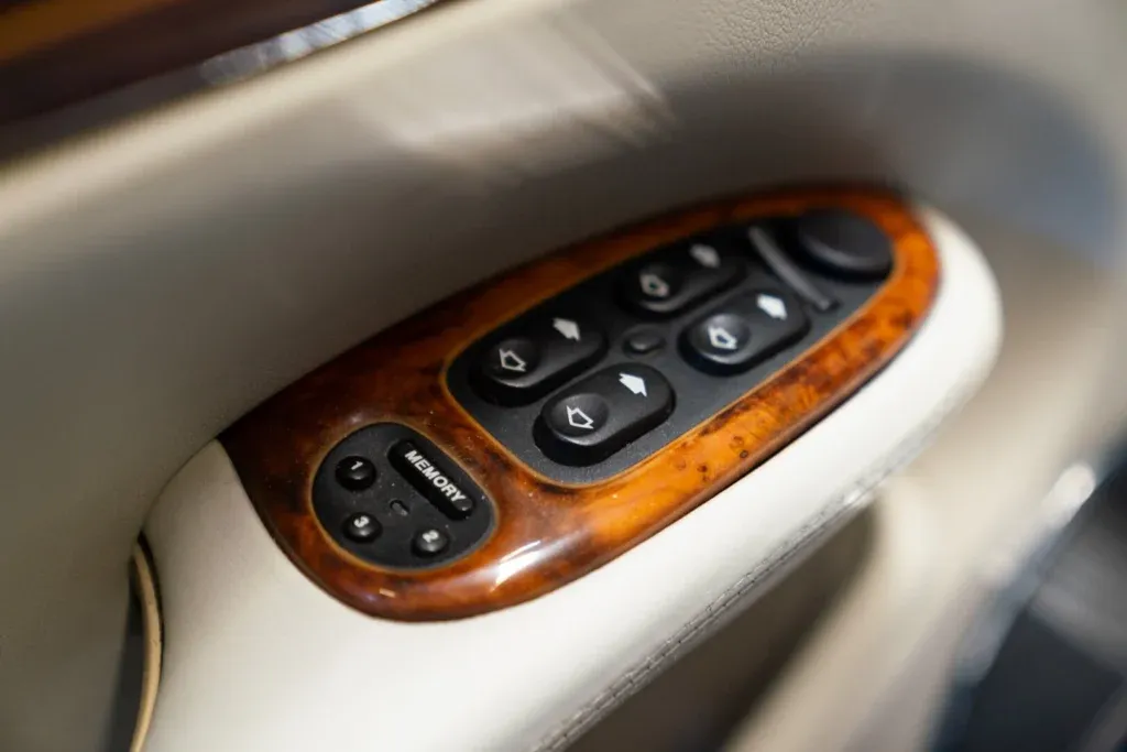 Daimler Eight for sale | 1997 DAIMLER V8 LWB - Image 66