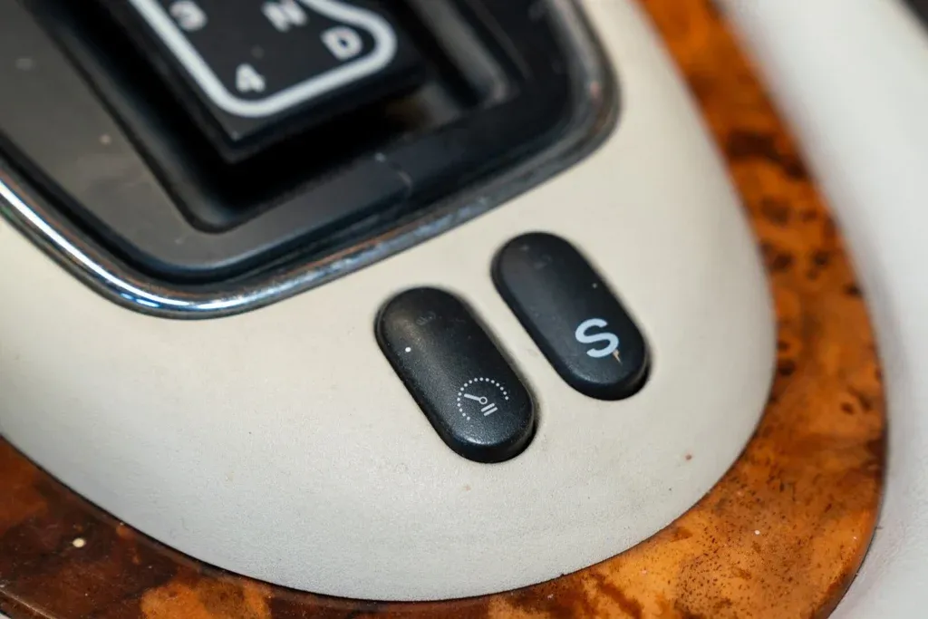 Daimler Eight for sale | 1997 DAIMLER V8 LWB - Image 54