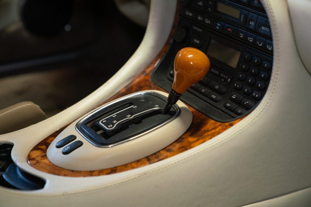 Daimler Eight for sale | 1997 DAIMLER V8 LWB - Image 35