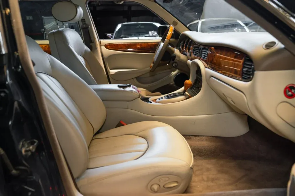 Daimler Eight for sale | 1997 DAIMLER V8 LWB - Image 37