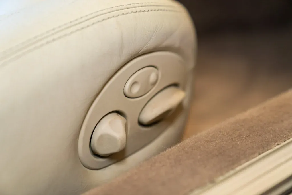 Daimler Eight for sale | 1997 DAIMLER V8 LWB - Image 38