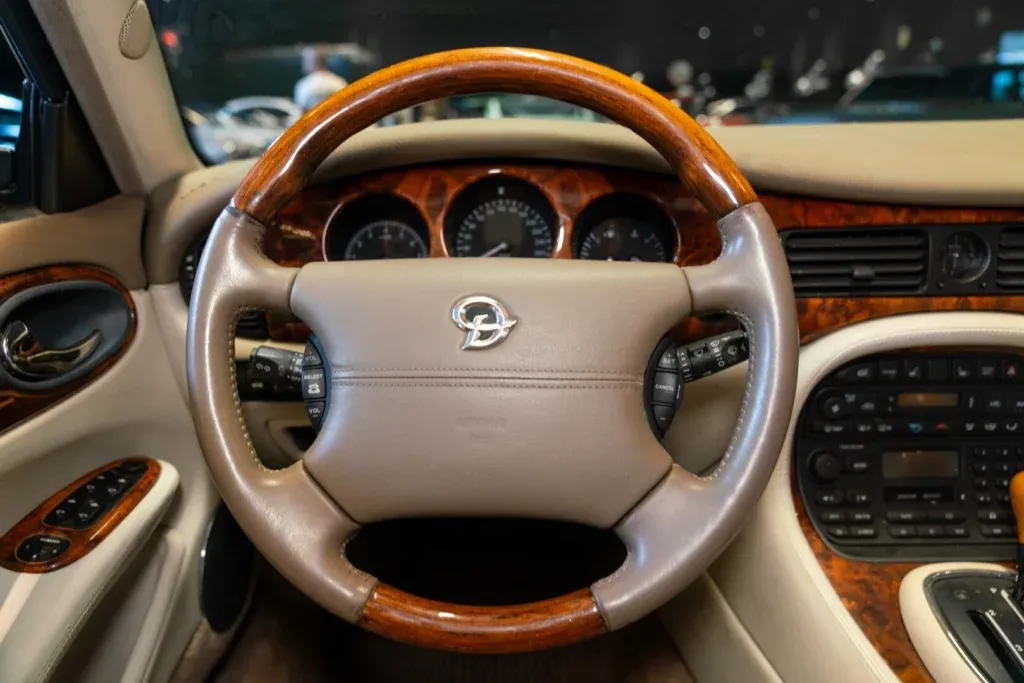 Daimler Eight for sale | 1997 DAIMLER V8 LWB - Image 31