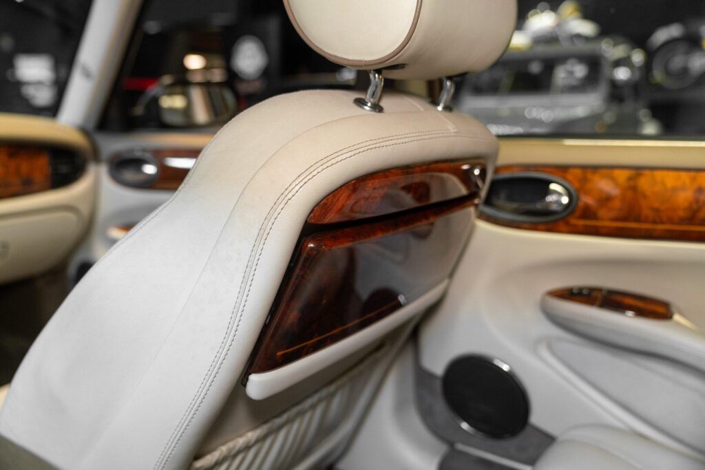 Daimler Eight for sale | 1997 DAIMLER V8 LWB - Image 33