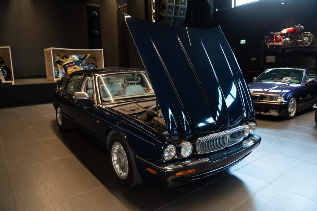 Daimler Eight for sale | 1997 DAIMLER V8 LWB - Image 69