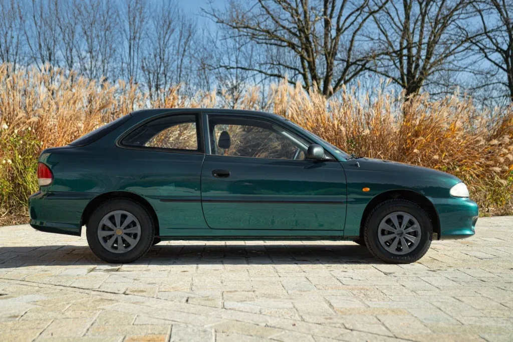 Hyundai Accent for sale | 1997 Hyundai Accent Coupe - Image 5
