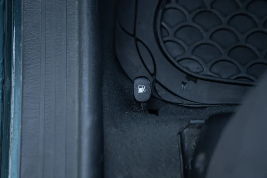 Hyundai Accent for sale | 1997 Hyundai Accent Coupe - Image 26