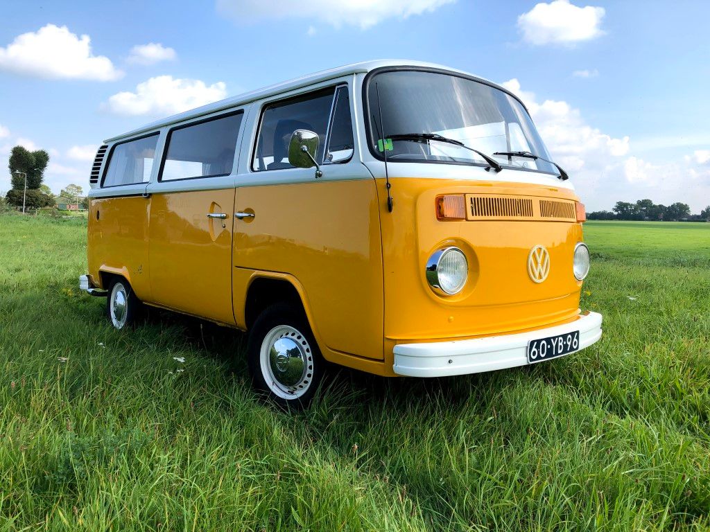 Volkswagen Transporter for sale | Volkswagen - T2 Bus - Image 2
