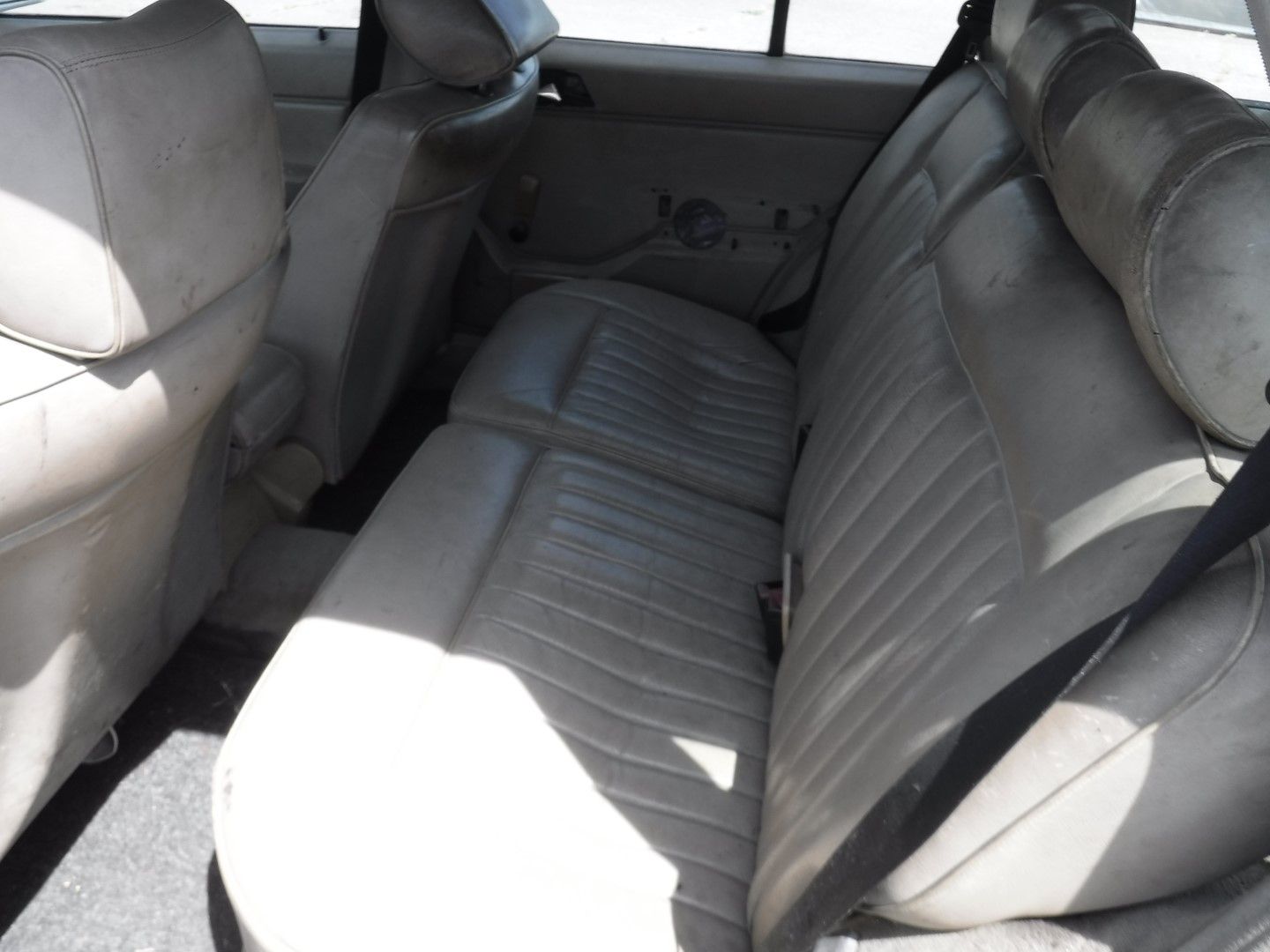 Mercedes-Benz W123 for sale | Mercedes - 300TDT - Image 11