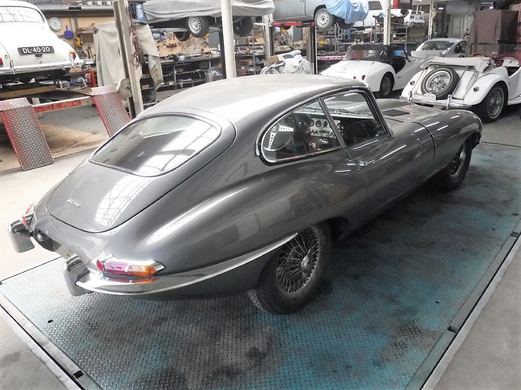 Jaguar E-Type for sale | Jaguar - 1 ste serie E-type 1962 - Image 4